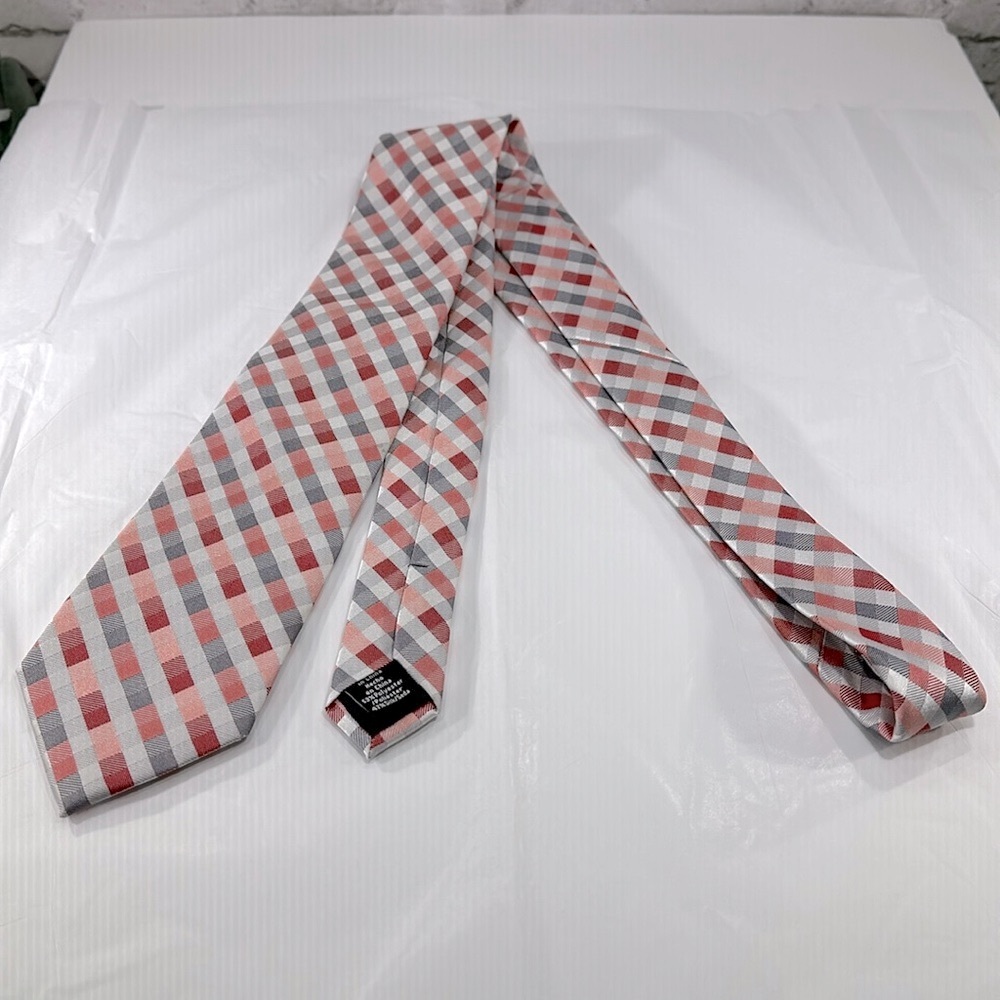 Croft & Barrow Checkerboard Silk Blend Mens Necktie in Pink/Red/Gray/Silver⭐️EUC